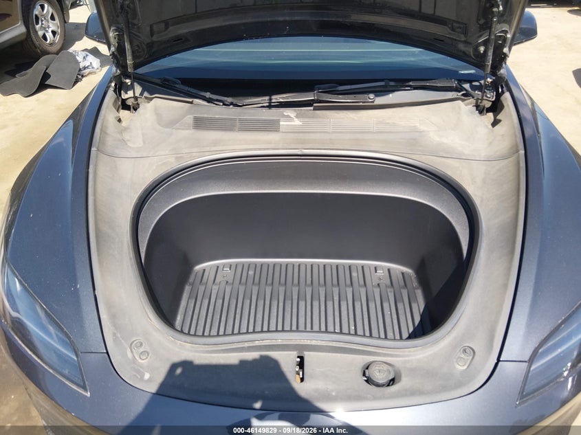 TESLA MODEL 3 - zdjęcie 10