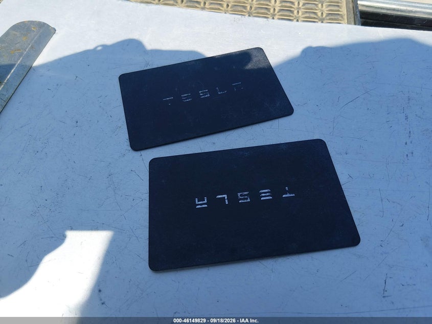 TESLA MODEL 3 - zdjęcie 11