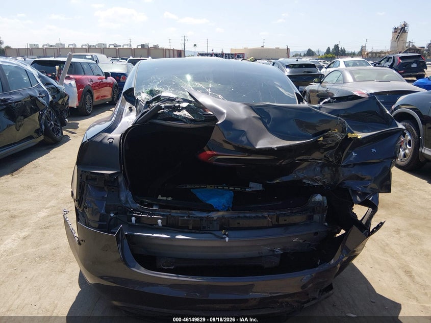 TESLA MODEL 3 - zdjęcie 16