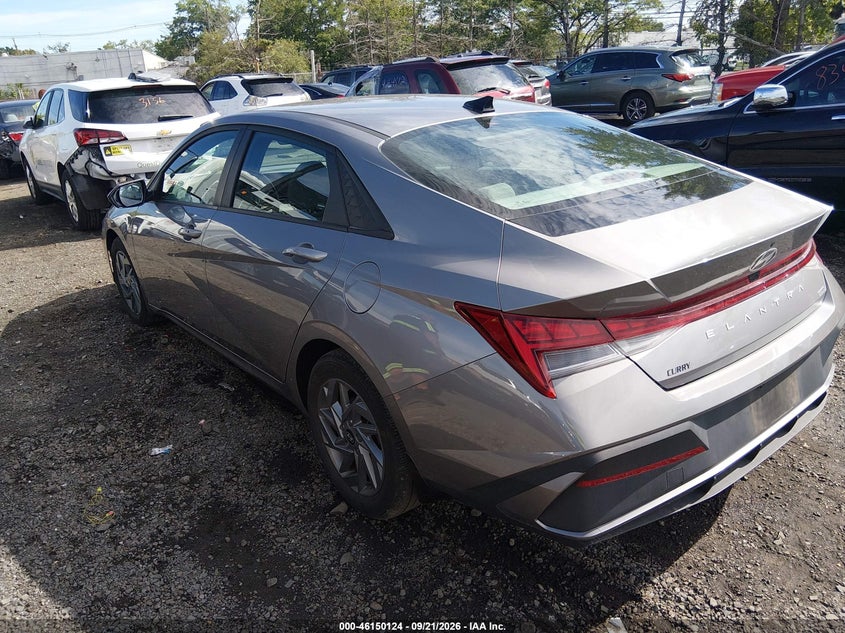 Vin: kmhlm4dj5ru109390, lot: 46649909, hyundai elantra hybrid blue 20243