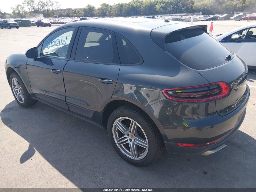 2017 PORSCHE MACAN auction photo 3