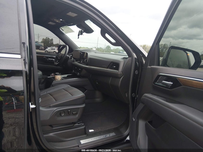 CHEVROLET SUBURBAN - zdjęcie 5