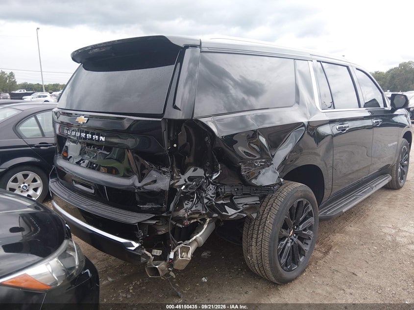 CHEVROLET SUBURBAN - zdjęcie 6