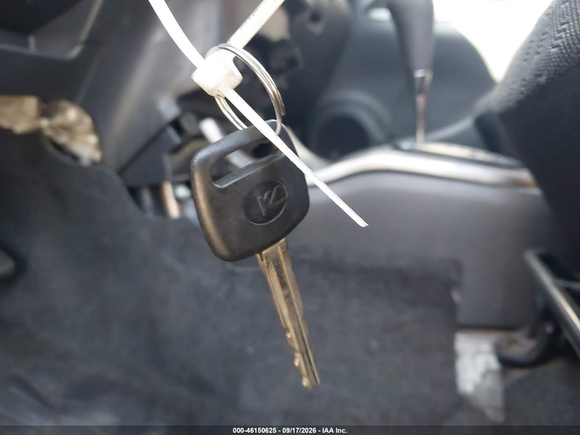 2014 SCION XD · Фото 11
