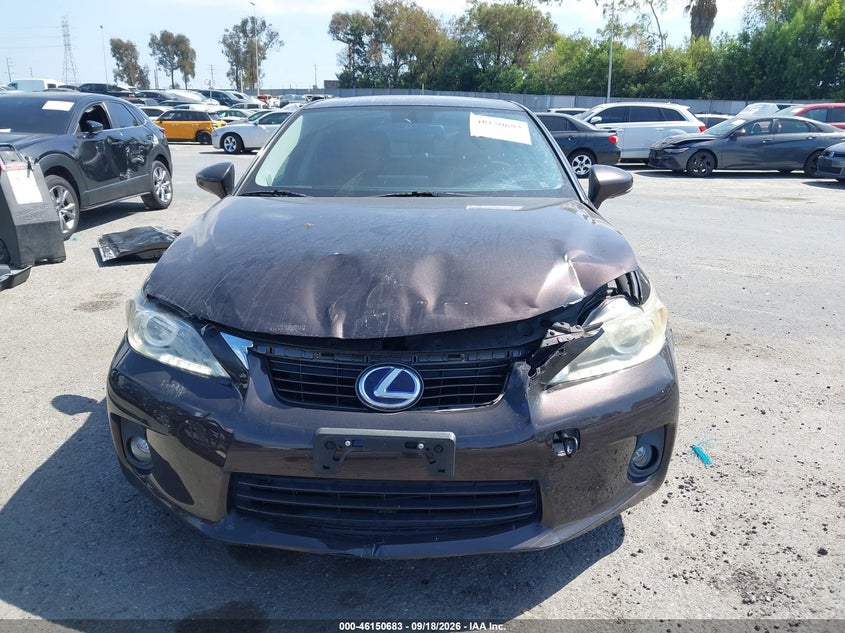 2013 LEXUS CT 200H · Фото 12