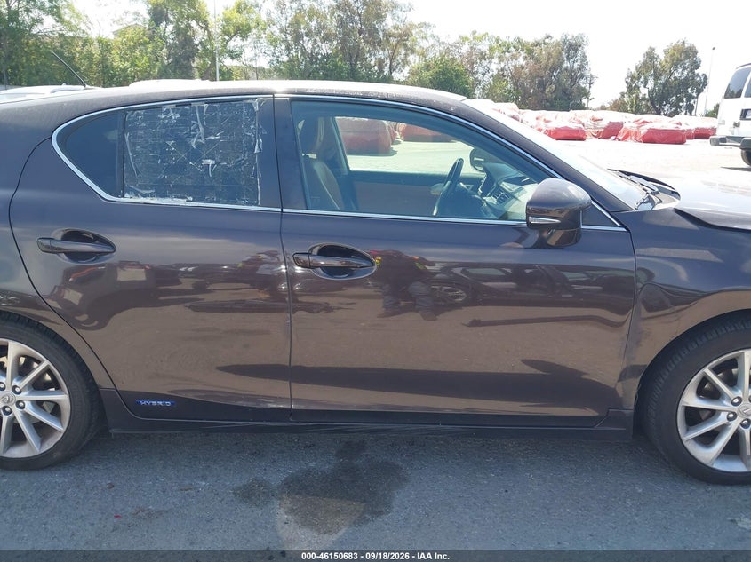 2013 LEXUS CT 200H · Фото 13