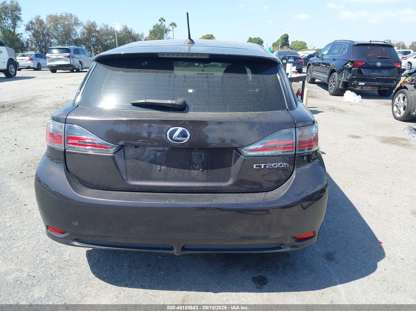 2013 LEXUS CT 200H · Фото 16