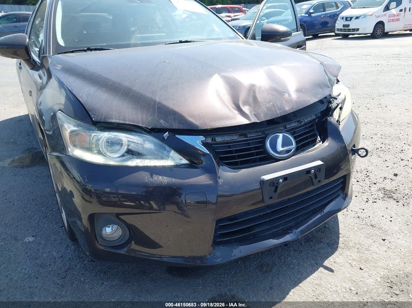 2013 LEXUS CT 200H · Фото 6