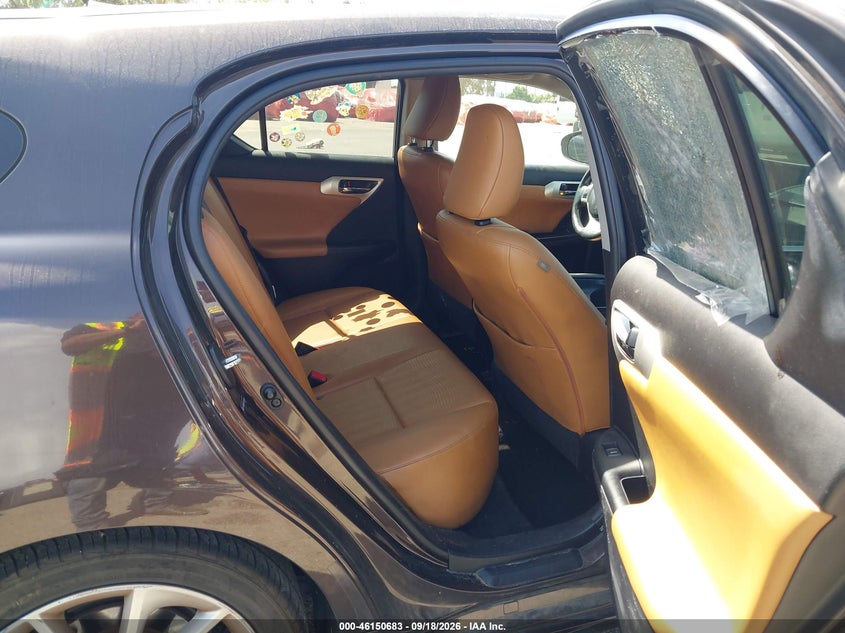 2013 LEXUS CT 200H · Фото 8