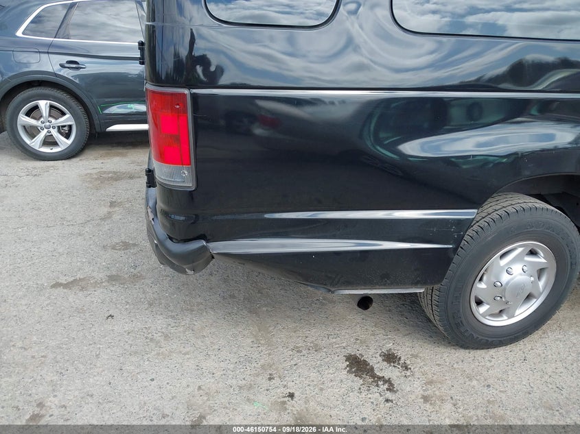 2010 FORD E-350 SUPER DUTY XL/XLT · Фото 22