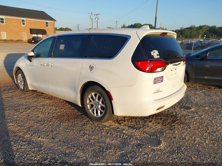 2017 CHRYSLER PACIFICA auction photo 3