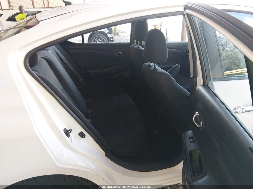 2013 NISSAN VERSA auction photo 8
