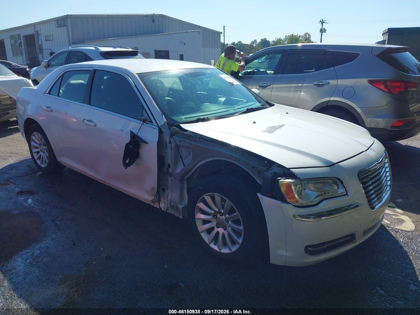 2013 CHRYSLER 300 MOTOWN · Фото 6