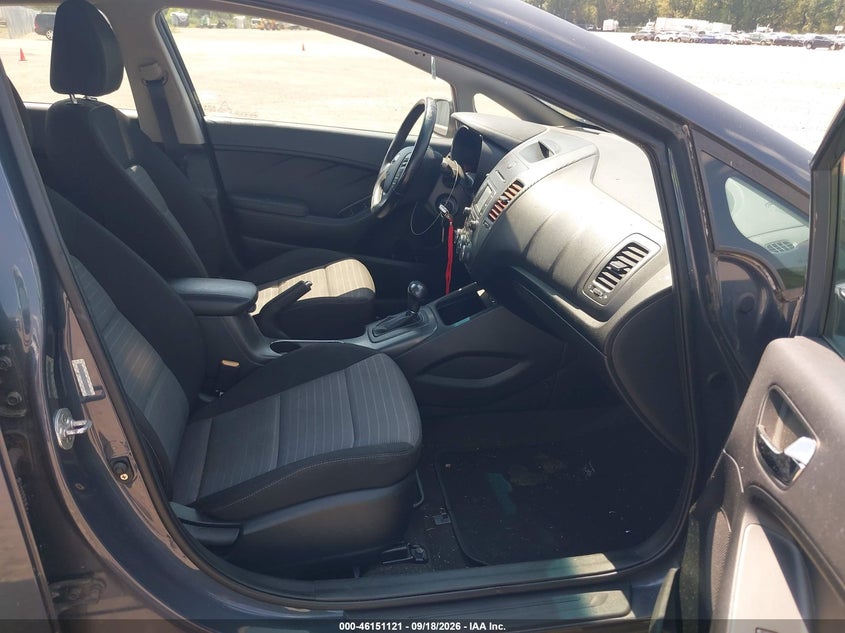 2015 KIA FORTE auction photo 5