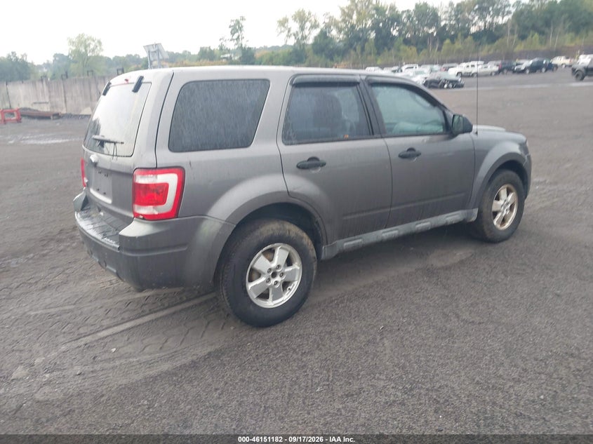 Vin: 1fmcu0c75akd30308, lot: 46650967, ford escape xls 20104
