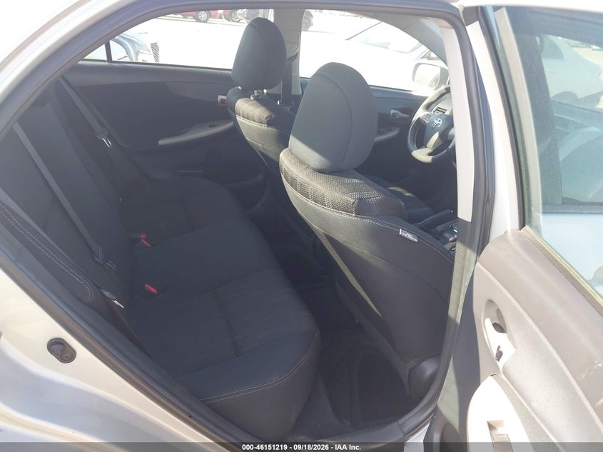 2013 TOYOTA COROLLA auction photo 8