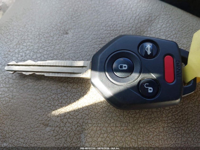2013 SUBARU IMPREZA 2.0I · Фото 11