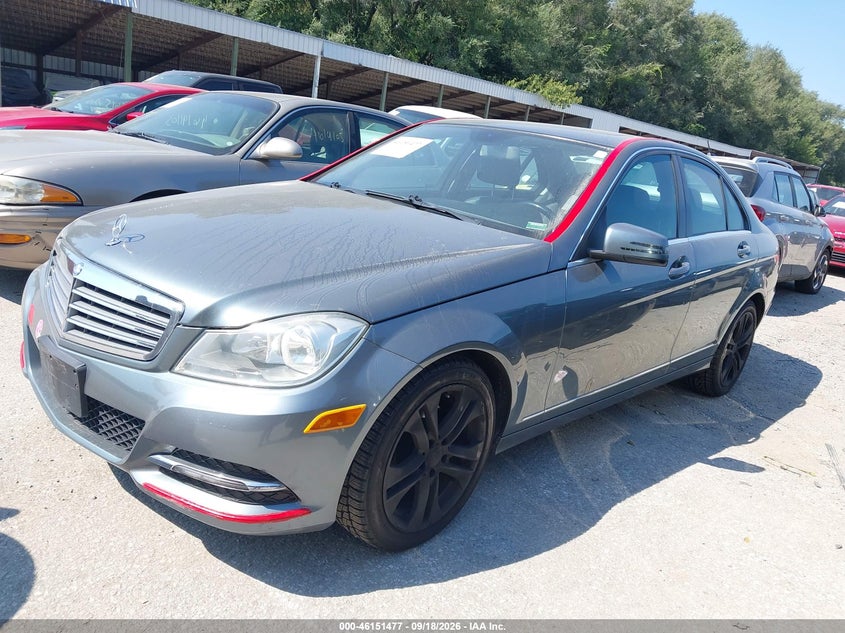 MERCEDES-BENZ C 300 2012 VIN WDDGF8BB5CA615187