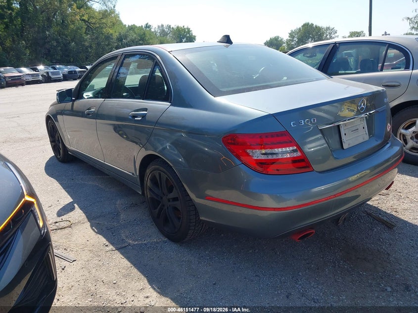 MERCEDES-BENZ C 300 2012 VIN WDDGF8BB5CA615187