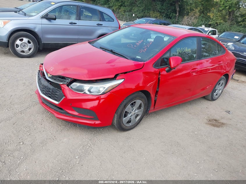 2018 CHEVROLET CRUZE auction photo 2