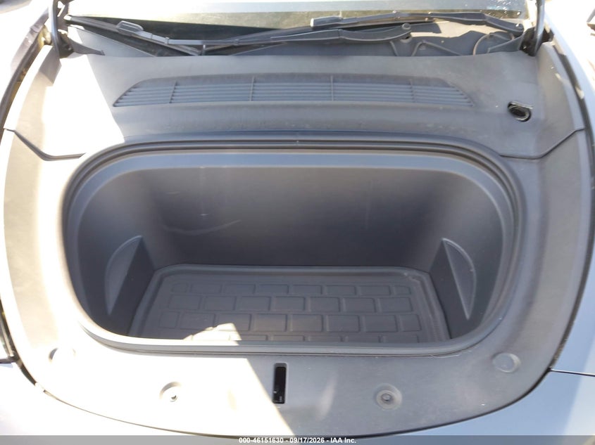 TESLA MODEL Y - zdjęcie 10