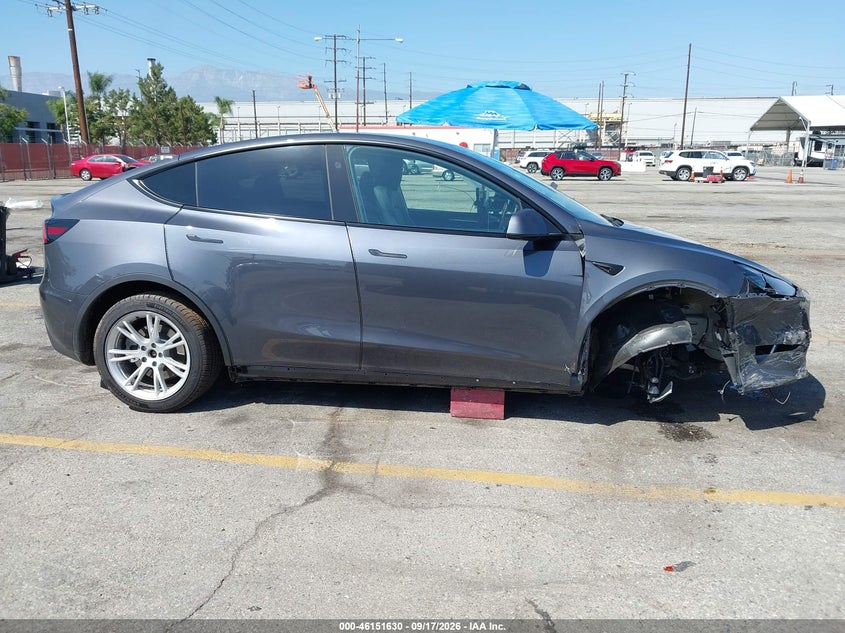 TESLA MODEL Y - zdjęcie 14