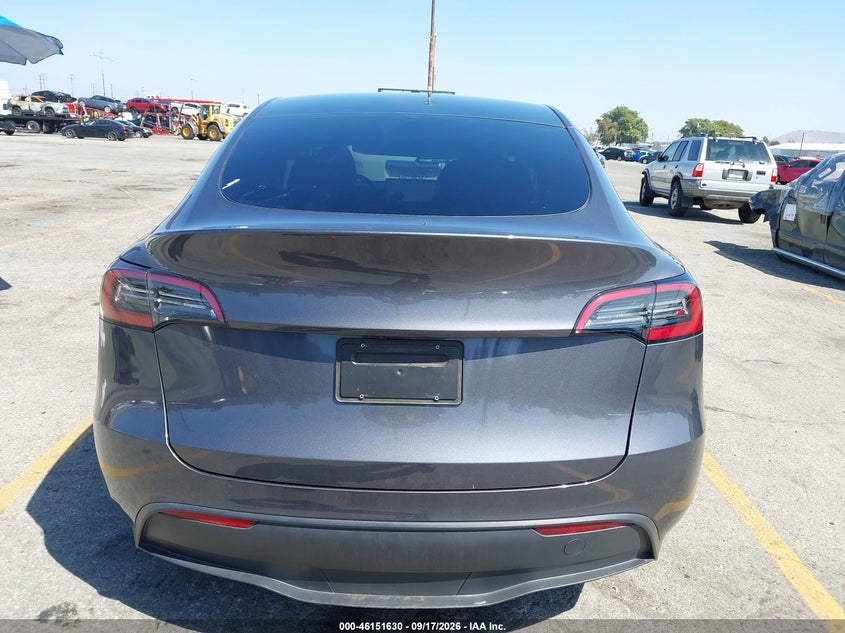 TESLA MODEL Y - zdjęcie 17