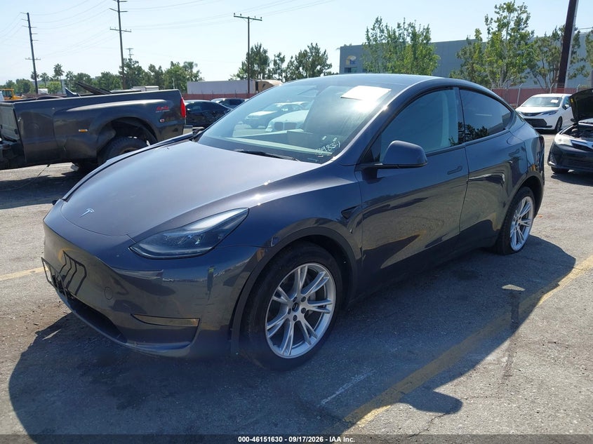 TESLA MODEL Y - zdjęcie 2