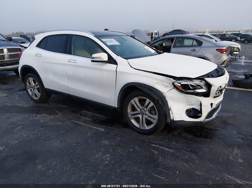 MERCEDES-BENZ GLA 250