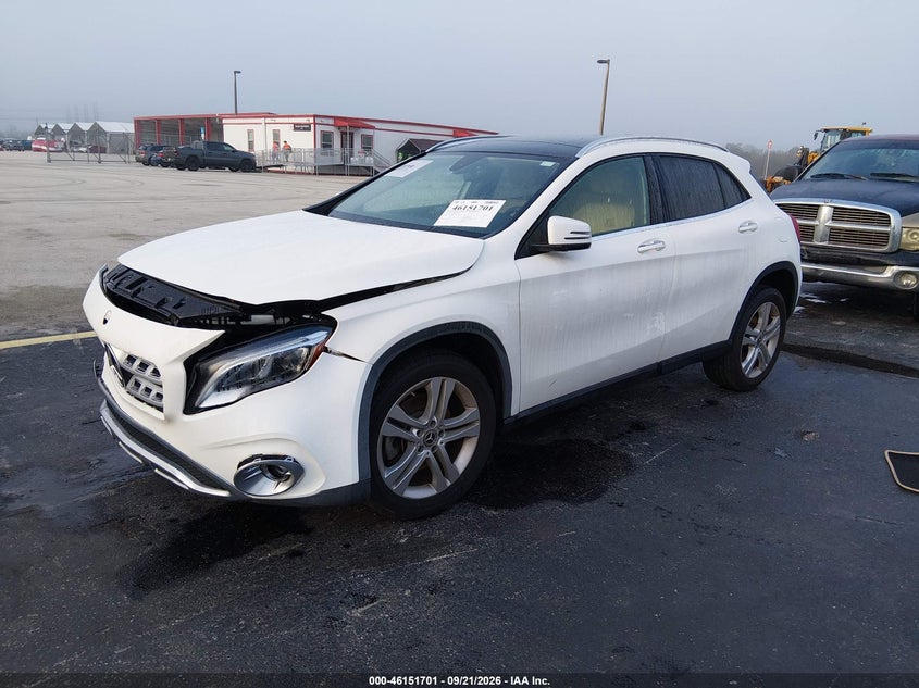 MERCEDES-BENZ GLA 250 - zdjęcie 2