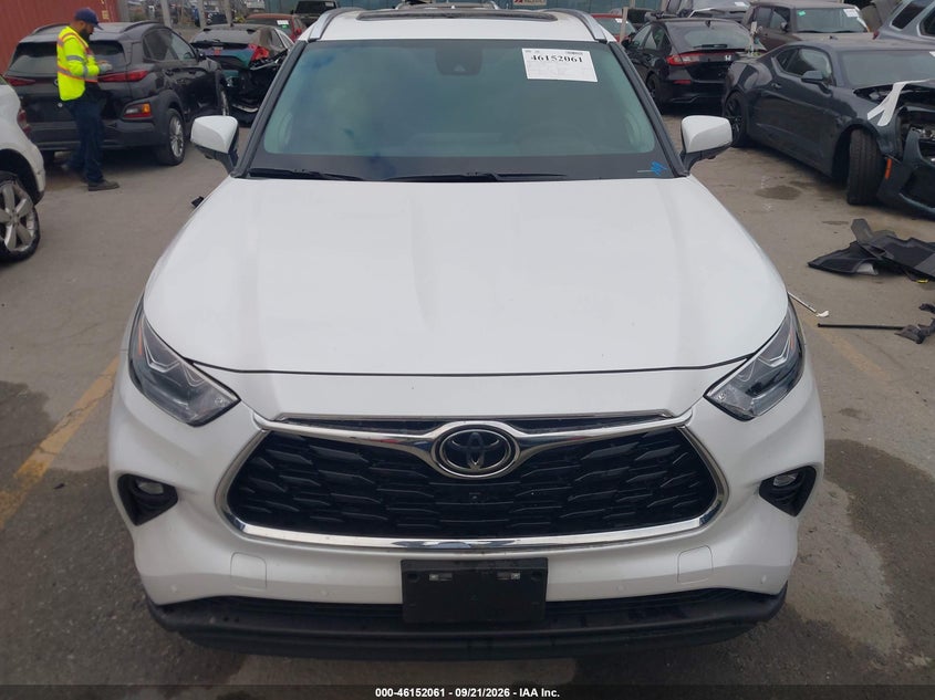 TOYOTA HIGHLANDER - zdjęcie 12