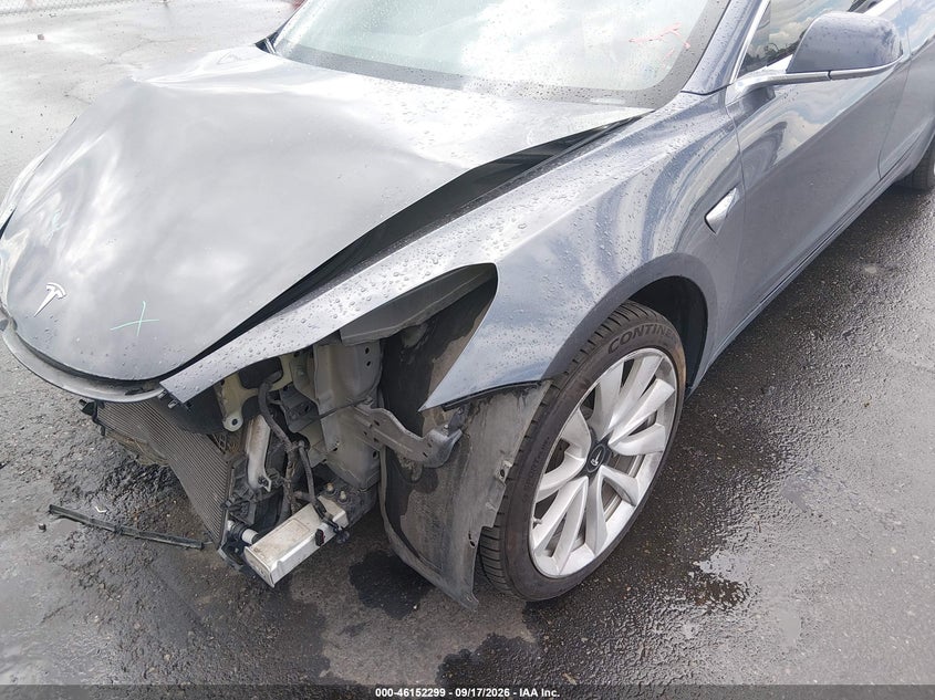 TESLA MODEL 3 - zdjęcie 19