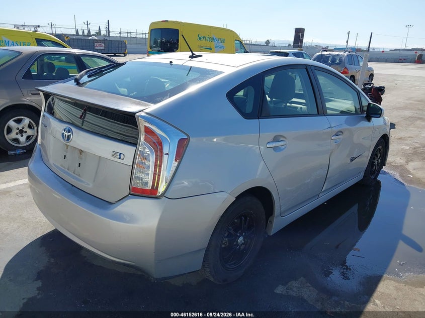Vin: jtdkn3du0f0431472, lot: 46652401, toyota prius three 20154