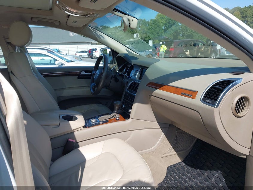 AUDI Q7 2015 VIN WA1LGAFE5FD012528
