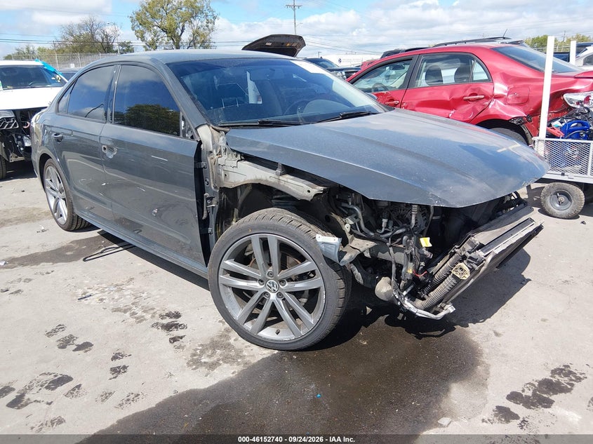 2018 Volkswagen Passat 2.0T R-Line/2.0T S, Перёд, IAAI, VIN 1VWAA7A33JC020338