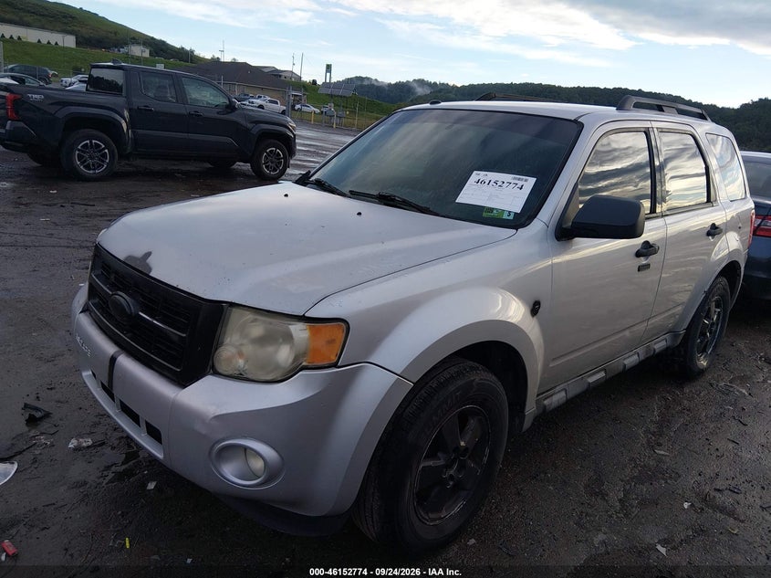 Vin: 1fmcu9dg2aka15405, lot: 46652559, ford escape xlt 20102
