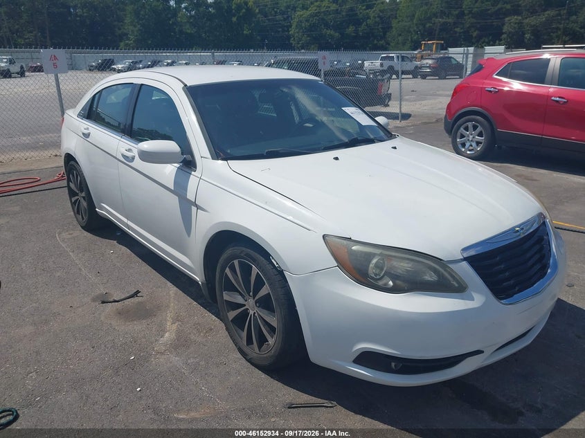 Vin: 1c3ccbbb7en185130, lot: 46652719, chrysler 200 touring 2014 img_1