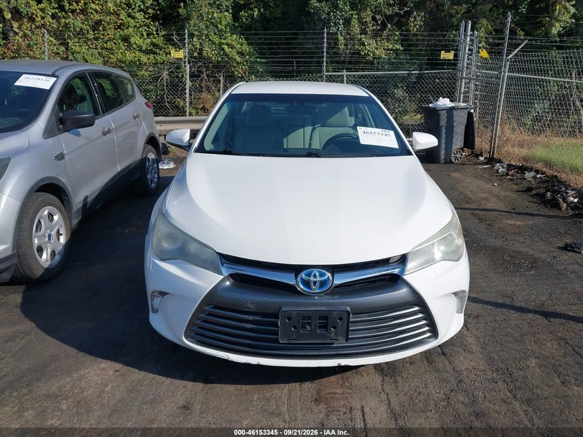 TOYOTA CAMRY HYBRID - zdjęcie 12