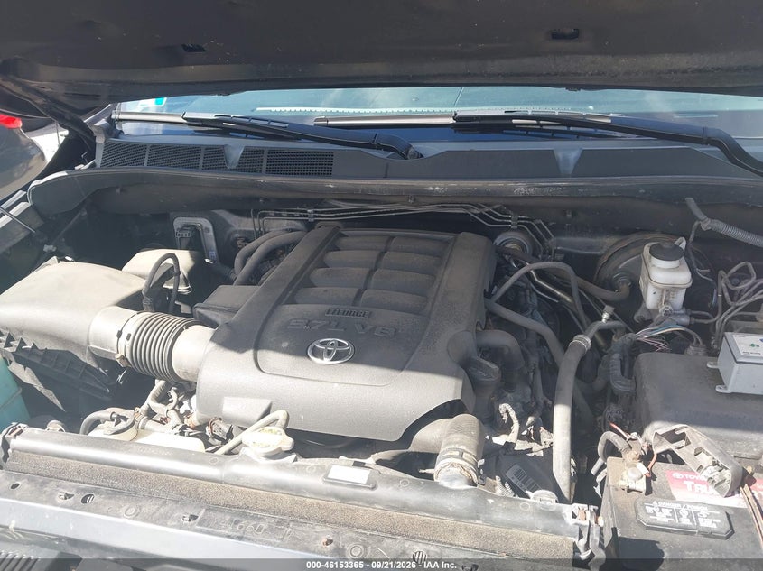 TOYOTA TUNDRA - zdjęcie 10