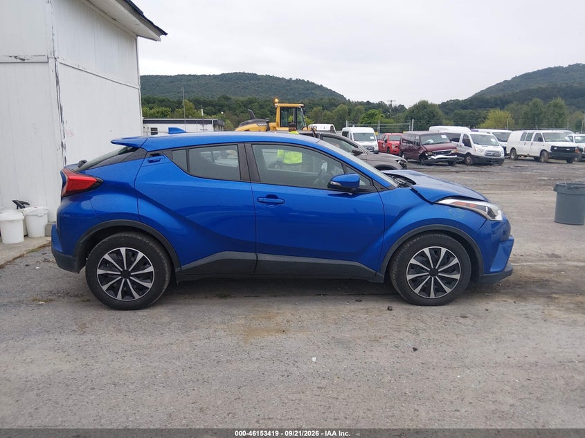 TOYOTA C-HR - zdjęcie 13