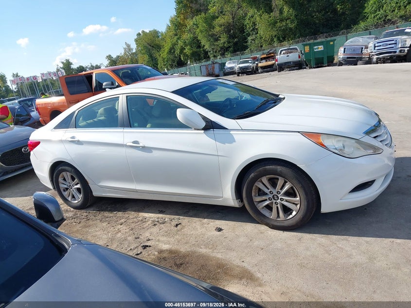 2011 HYUNDAI SONATA GLS · Фото 13
