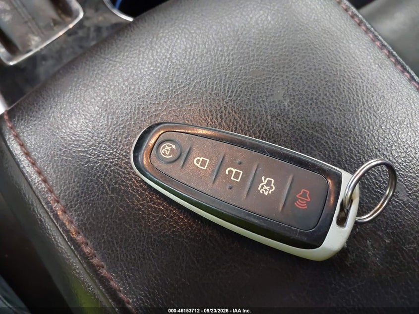 2011 FORD EDGE LIMITED · Фото 11
