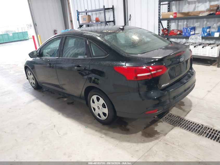 Vin: 1fadp3e27hl337452, lot: 46653519, ford focus s 20173