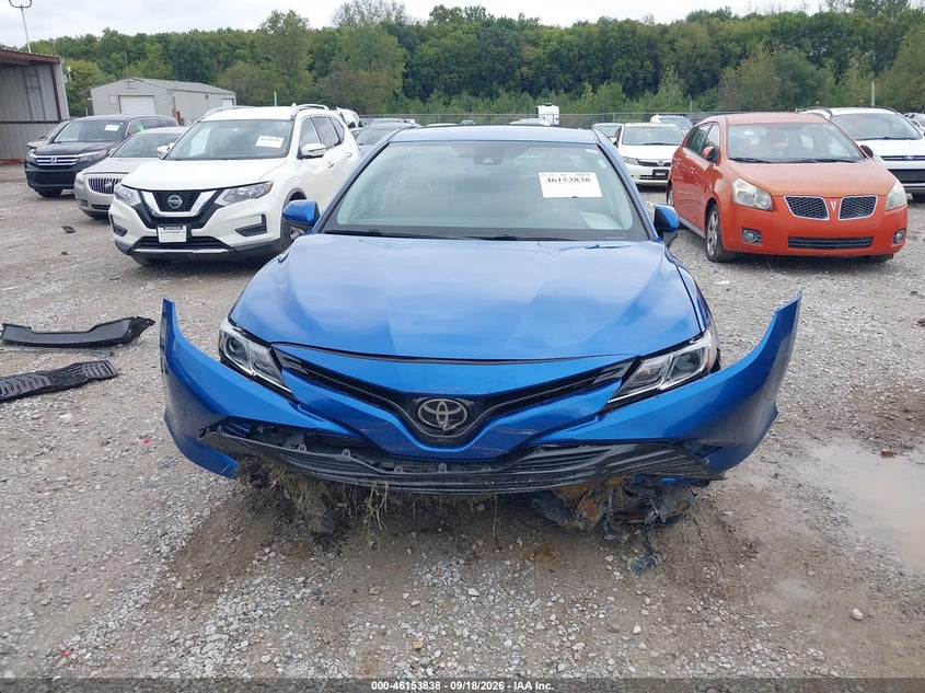 TOYOTA CAMRY - zdjęcie 12
