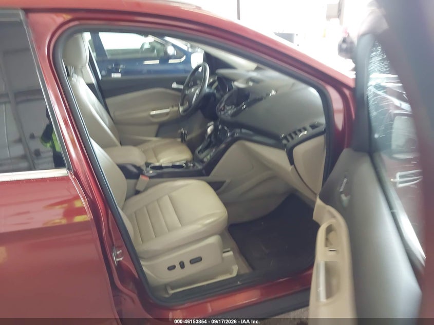2016 FORD ESCAPE auction photo 5