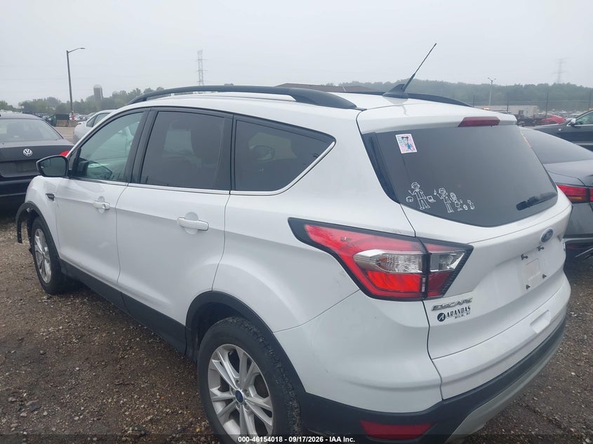 Vin: 1fmcu9gd2jub76732, lot: 46653817, ford escape se 20183