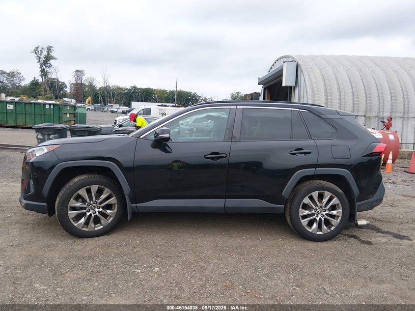 2021 TOYOTA RAV4 XLE PREMIUM · Photo 14
