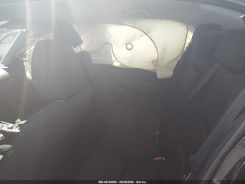 MAZDA MAZDA3 - zdjęcie 8