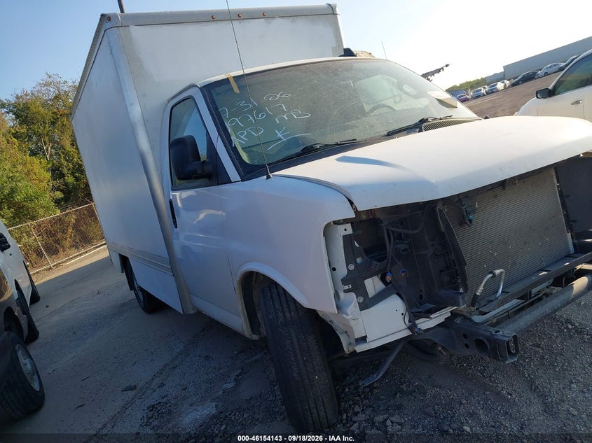 2025 CHEVROLET EXPRESS CUTAWAY auction photo 1