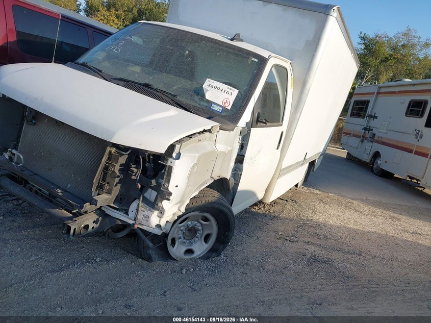 2025 CHEVROLET EXPRESS CUTAWAY auction photo 2